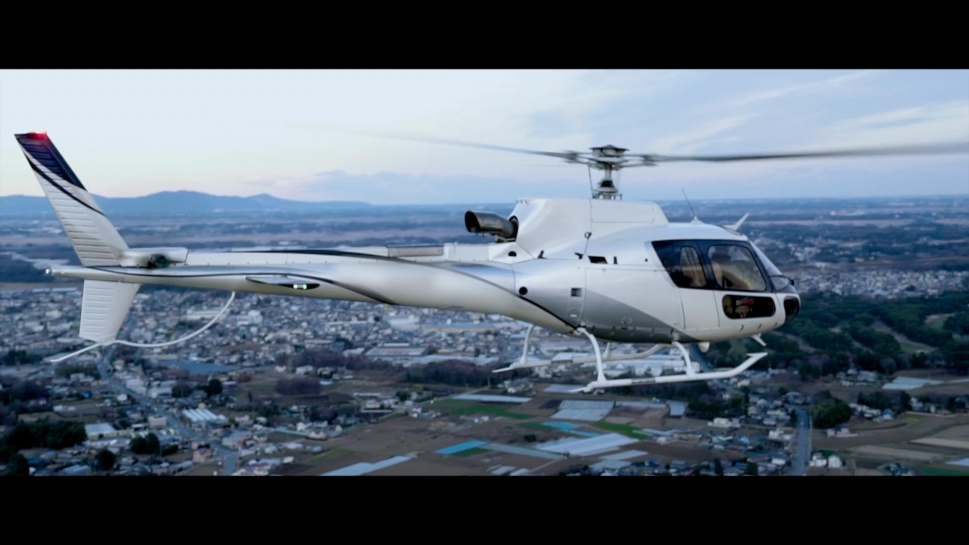 航空・旅客輸送業|ブランディング動画制作